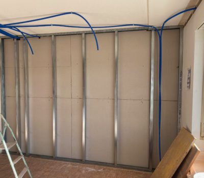 Umbau: Trockenbau – Wohnungstrennwand mit 61 dB